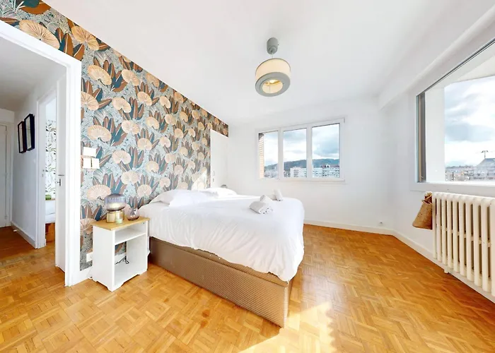 The Opal - 2bds In The Center Apartment *